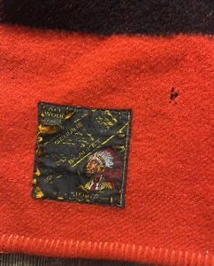 DE COLECCIÓN TRAPPER 4 PUNTOS Manta Lana ROJA Negro Raya INGLATERRA 71"X87" EMISIONES - Imagen 1 de 8