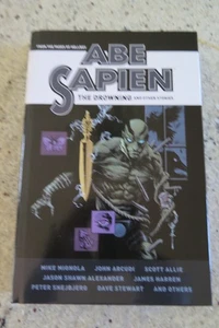 ABE SAPIEN THE DROWNING AND OTHER STORIES 1 HC DARK HORSE COMICS VERY RARE OOP - Picture 1 of 4