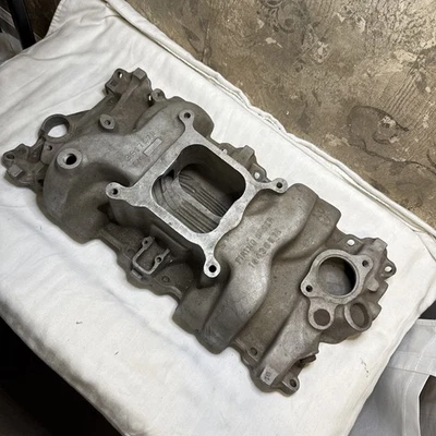 1967 1968 OEM Chevrolet Camaro Z28 Intake manifold 3917610 Excellent Condition - Image 1 of 4