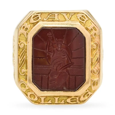 Vintage 1936 Jostens 10k Gold Beaver College Intaglio Ring - Image 1 of 4