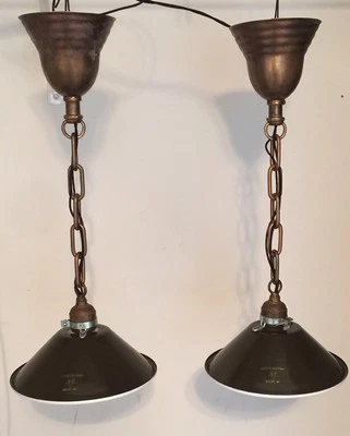 ¡Par de luces colgantes industriales de 19" de largo con tonos verdes militares de 8" de ancho!  30H Foto 1 de 4