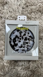 heyday Wireless Charging Pad - Picture 1 of 4