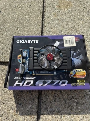 Gigabyte AMD Radeon HD 6670 (GV-R667D3-1GI) 1GB / 1GB (max) DDR3 SDRAM PCI - Image 1 of 4