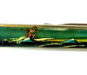 Pluma flotante Hawaii surfista en movimiento en tabla de surf olas del océano flotante de colección - Imagen 1 de 9