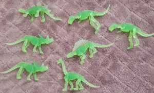Lot of 7 Glow in the Dark Dinosaurs T-Rex Ankylosaurus Triceratops Pteradon ++ - Picture 1 of 4