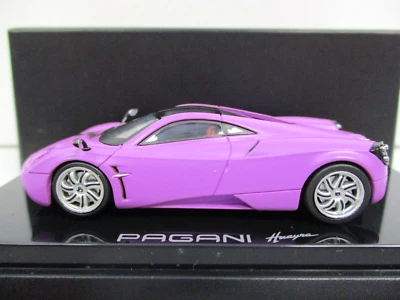 KYOSHO - PAGANI HUAYRA (PÚRPURA MATE) - 1/64 Foto 1 de 4