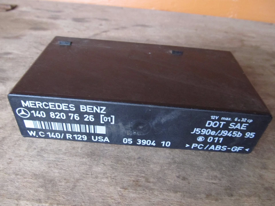 129 SL500 SL600 SL320 1996 INTERMITENTE PELIGRO LIMPIAPARABRISAS RELÉ ADVERTENCIA 1408207626 Foto 1 de 3