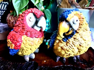 Macaw Parrot Bird Figurines Red Blue Yellow Feathers Standing Pair Statue 7.5" H - Picture 1 of 9