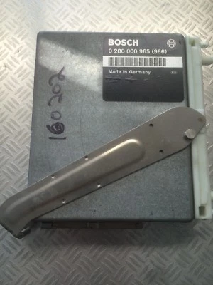 1993 1994 1995 Volvo 850 2.4L 4 Valve 0280000965966 T93410709  - Image 1 of 3