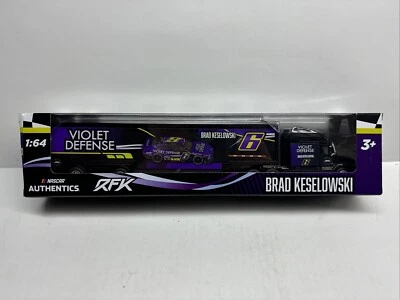 Transportador de defensa violeta Brad Keselowski Nascar Authentics 1/64 Foto 1 de 3