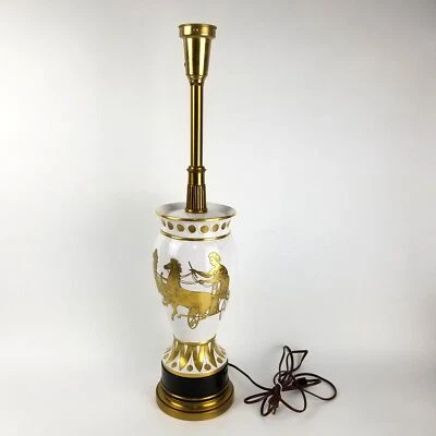 Lámpara de mesa vintage neoclásica rígida porcelana blanca diseño carro griego Foto 1 de 4