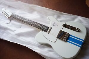 Fender 2023 Collection MIJ Traditional 60s Telecaster Blue Stripe Olympic White