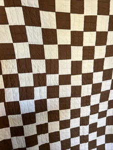 Vintage Patchwork Quilt Handarbeit Quadrat Braun Decke Handgenäht 70" x 84" Sh - Bild 1 von 7