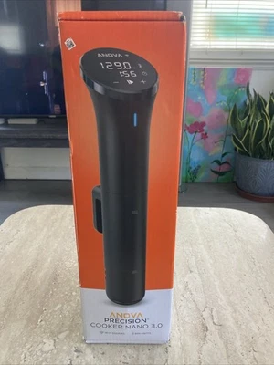 ANOVA CULINARY SOUS VIDE PRECISION COOKER NANO 3.0, 800 WATTS Excellent Cond. - Image 1 of 4