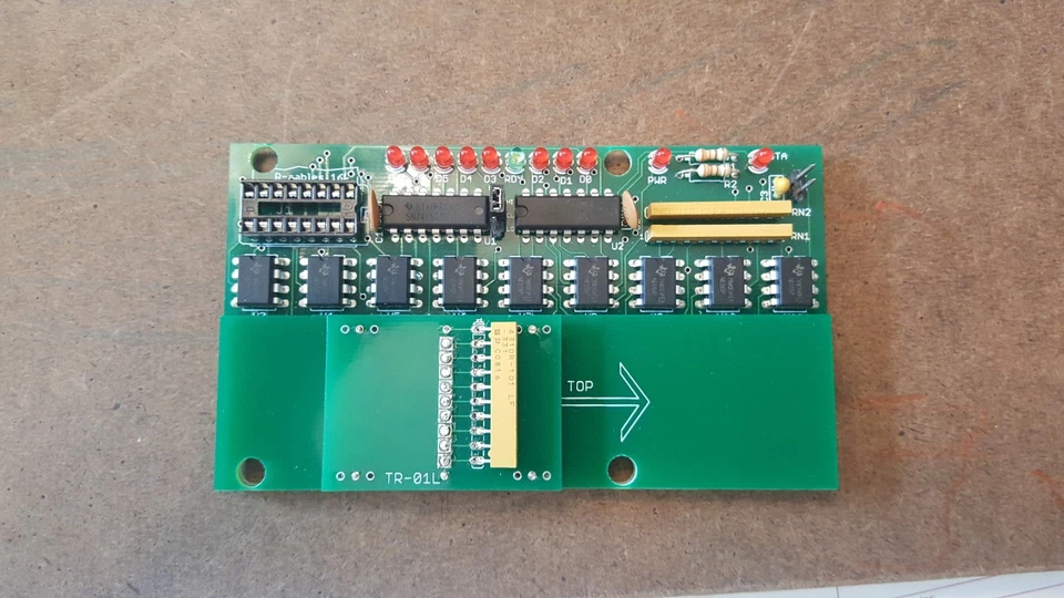 TR-01 Tirador Manual, Lector de Cinta de Papel para Sistemas de Bus IMSAI y S-100. Foto 1 de 1