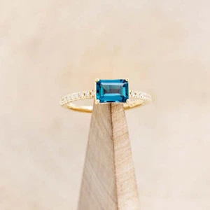 1.30 Ct Alexandrite & Lab Grown Diamond Engagement Solitaire Ring 14k Solid Gold - Picture 1 of 6