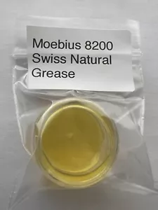 Moebius 8200 Schweizer Naturfett 2ml für Hauptfedern & langsam bewegliche Teile Öl - Bild 1 von 2
