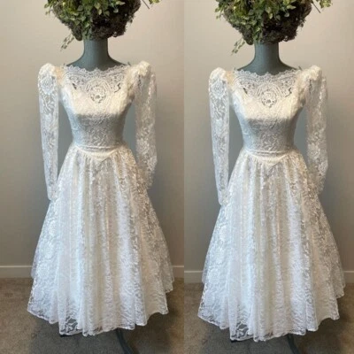 Bohemian White Short Wedding Dresses Long Sleeves Scoop Neck Bridal Gowns - Image 1 of 4