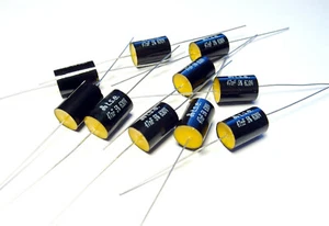 10x condensatore 0,047uF 47nF 5% 630V DC pellicola metallica valvola assiale polipropilene - Foto 1 di 2