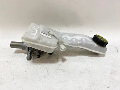 CILINDRO MAESTRO FRENO ELÉCTRICO FORD FOCUS 12-18 CON DEPÓSITO Y TAPA OEM Foto 1 de 3