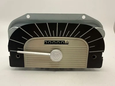 Nuevo de Lote Antiguo Velocímetro Plymouth Autolite 1383779 Impecable Nuevo Foto 1 de 4