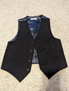 Izod Boys Black Vest Size Medium - Picture 1 of 6