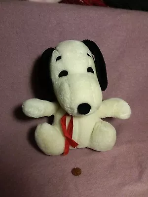 Antigo 9" Knickerbocker SITTING PEANUTS SNOOPY DOG pelúcia recheada - Imagem 1 de 4