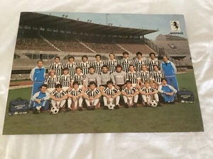 CARTOLINA CALCIO GRANDE FORMATO SQUADRA JUVENTUS 1981/82 CON AUTOGRAFI HURRA' J - Picture 1 of 2