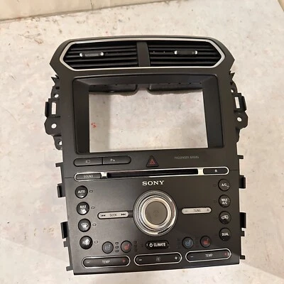 2016 Ford Explorer OEM 8" Display Radio Climate Control Panel BEZEL SONY Foto 1 de 4
