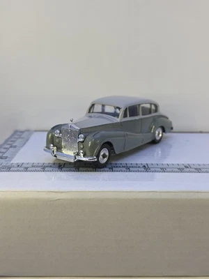 Dinky Toys No. 150 Rolls Royce Silver Wraith great condition - Image 1 of 4