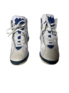 Air Jordan True Flight White Court & Blue-unvrsty Basketballschuhe Größe 5,5Y - Bild 1 von 21
