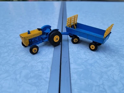 🔥 Tractor Ford Matchbox Lesney Nº 39 de colección y remolque de heno Nº 40 🔥 Foto 1 de 4