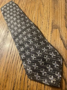 EUC XMI Platinum Silk Foulard Tie Men’s Necktie Hand Made In USA - Picture 1 of 9