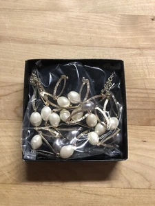 Avon Women’s Layered Pearlesque Statement Necklace And Earring Gift Set New - Picture 1 of 4