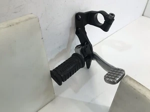 PEDANA ANTERIORE DESTRA TRIUMPH BONNEVILLE SE 2009-2013 / FRONT RIGHT FOOT - Imagen 1 de 17