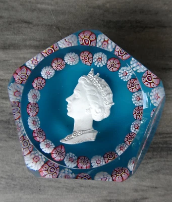 1953 Saint Louis Queen Elizabeth Sulphide Coronation Millefiori Paperweight - Image 1 of 4
