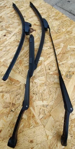 896 955 407 & 894 955 407D Genuine Audi 80 Screen Wiper Arms With Wiper Blades - Picture 1 of 12