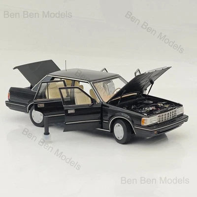 1/18 Toyota Crown MS122 7th gen Black / Mi Interior Alloy Diecast Model Car - Image 1 of 4