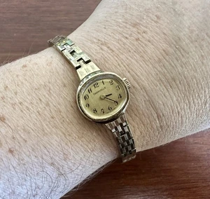 Vintage 17j Caravelle Damen Armbanduhr Uhr Goldband & Zifferblatt, läuft - Bild 1 von 5