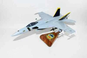 VX-9 Vampires F/A-18E Model (2006), Navy, 1/40th (18") Scale, Mahogany - Picture 1 of 8
