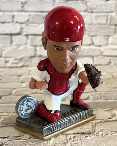 St Louis Cardinals Yadier Molina Bobblehead & Bobble Arm Platinum Action Base FC Cover