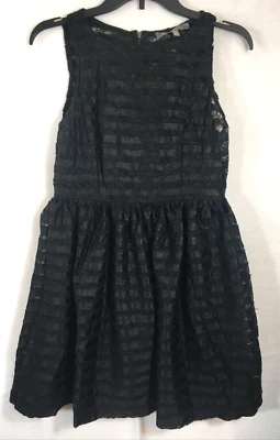 Vestido mediano Finn & Clover negro línea A sin mangas con textura a rayas para mujer NUEVO Foto 1 de 4