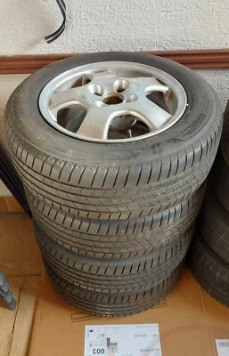 Ronal 5-Stern 15 Zoll Felgen mit Gummis - Bild 1 von 4