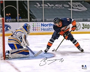 Mathew Barzal New York Islanders Signed 16x20 Goal Between Legs Photograph - Picture 1 of 1