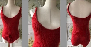 VTG 70er SELTENER PULLOVER STRICK U-AUSSCHNITT TIEFROT BODYSUIT UNITARD GERIPPT EUC sauber - Bild 1 von 5
