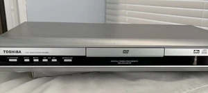 Toshiba DVD Player SD-3860 (ohne Fernbedienung) getestet und funktioniert - Bild 1 von 8