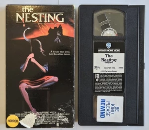The Nesting WB VHS Warner Bros clamshell Robin Groves, John Carradine Horror - Picture 1 of 2