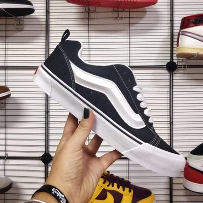 Sneakers VANS Knu Skool numero EU 46-US 12, COD.VN0009QC6BT1 - Immagine 1 di 4