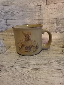 Rabbit Pottery Mug Bunnies, Floral Beige Vintage - Picture 1 of 8
