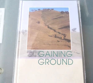 AUSTRALIA - GAININ GROUND, LANDCARE IN AUSTRALIA SOUVENIR STAMP BOOK IN WRAPPER - Picture 1 of 2